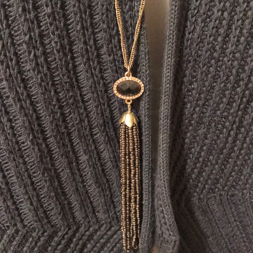 LOFT gold pave stone tassel necklace in very good used condition ❤️